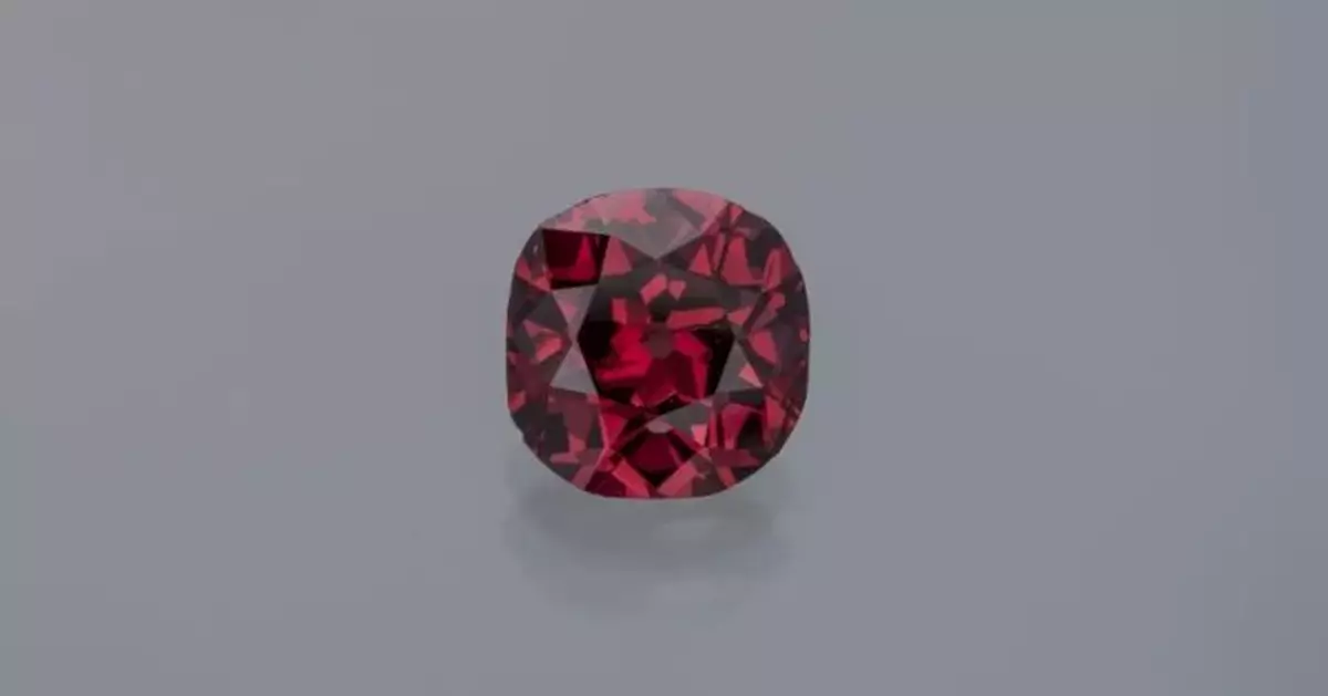 科學家揭2.33卡極珍貴紅鑽神秘面紗 指獨特紅光來自地殼深層壓力