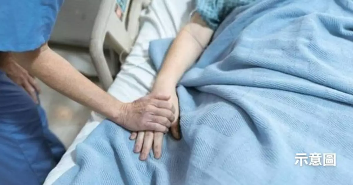 美國女醫院探母驚見「病床躺陌生人」職員因1理由堅稱：係你阿媽！