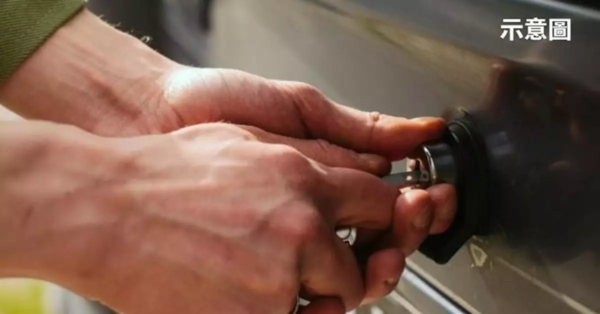 開個鎖要1.8萬？法國開鎖業瘋狂劏客 兩女性鎖匠明碼標價反擊