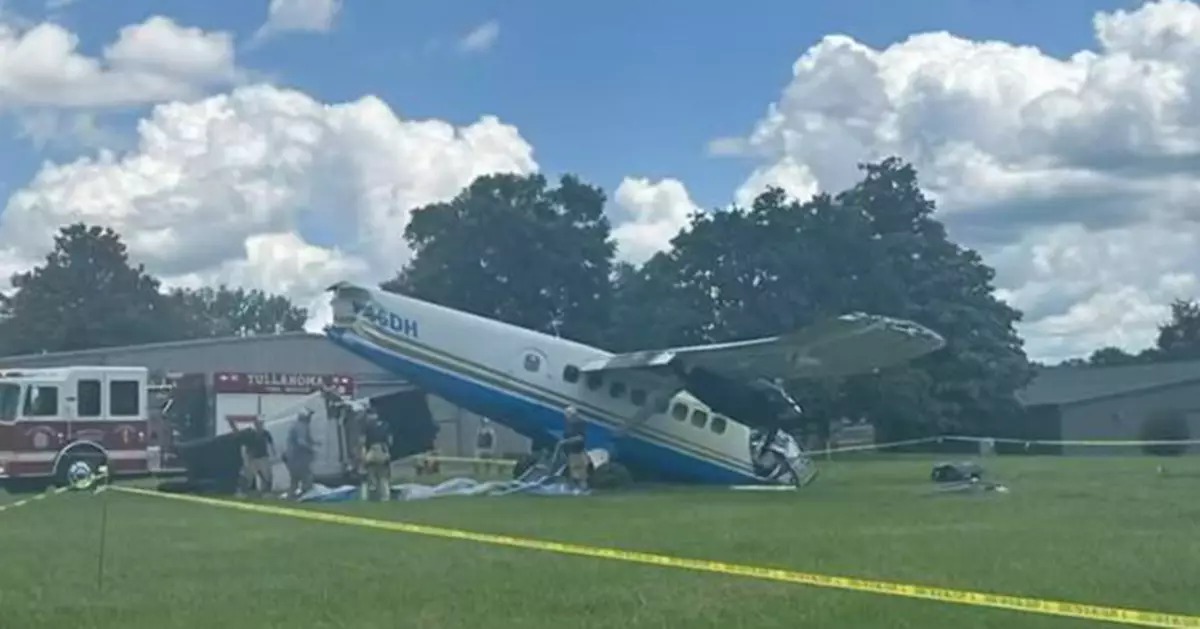 美跳傘專機起飛後即墮落 20搭乘者全數生還 奇跡逃死劫！
