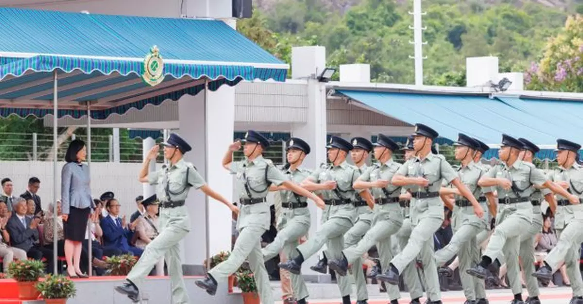 海關學員結業會操　葉劉淑儀稱香港須做好維護國家主權及安全工作