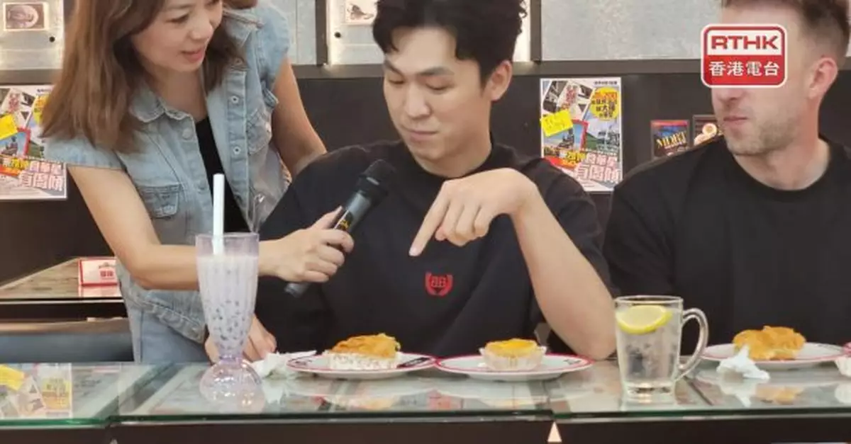 卓林普帶領多名桌球手到冰室品嚐地道美食