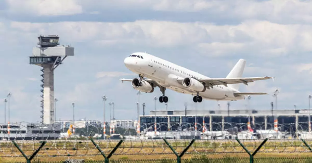 飛機起降時段最易發生事故 航空專家教6大逃生要訣提升生還機會