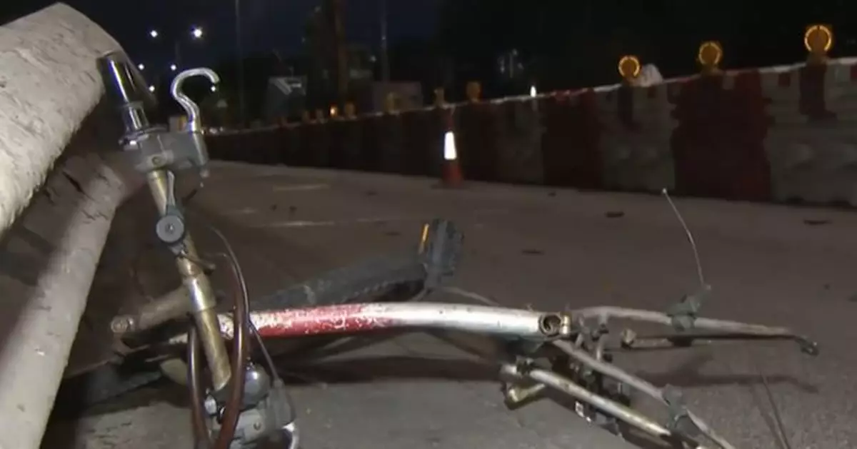 元朗單車漢遭私家車撞倒送院亡 警拘捕車主夫婦 在逃司機疑為車主孫兒