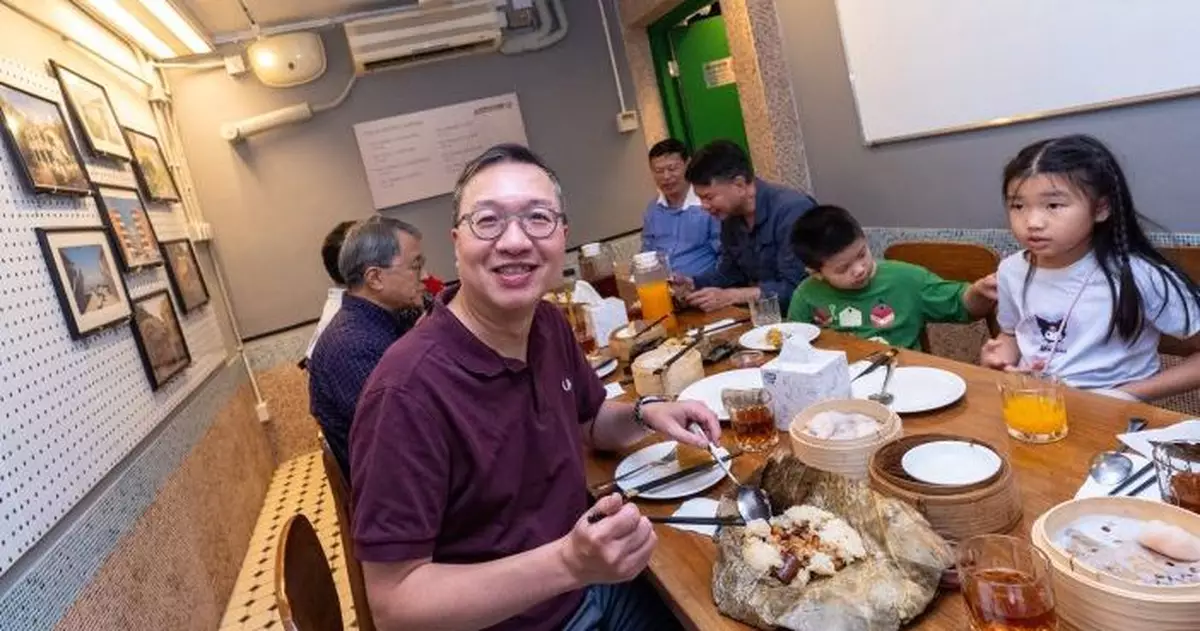 林定國參觀美荷樓生活館嘆點心