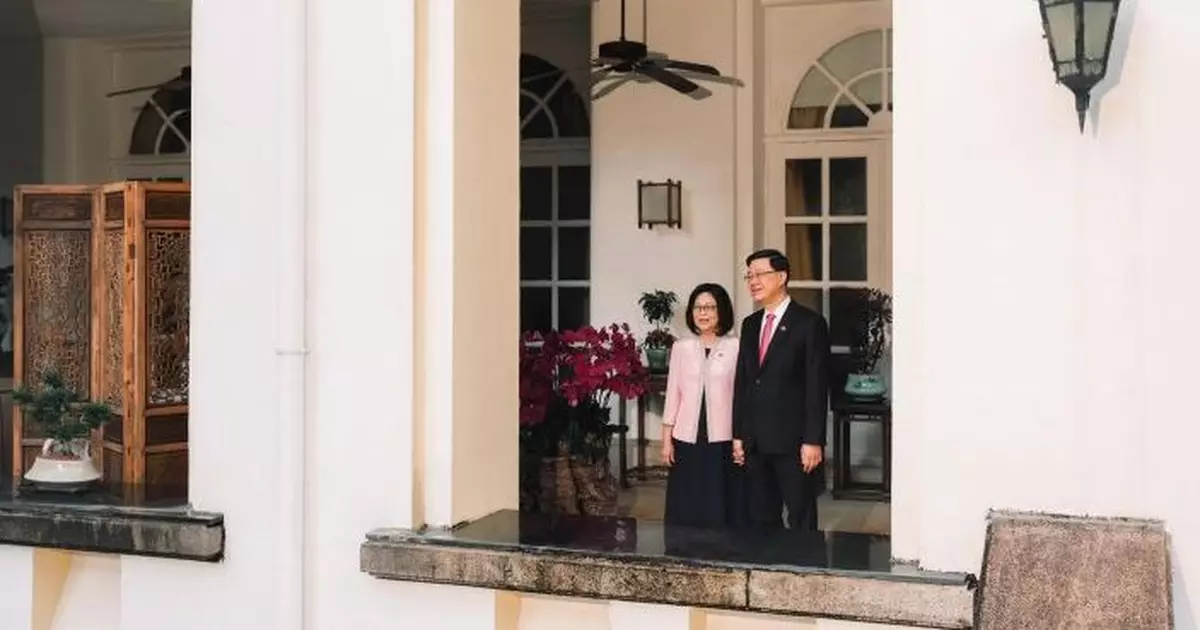 李家超：感謝太太支持 全力以赴為香港拼經濟惠民生