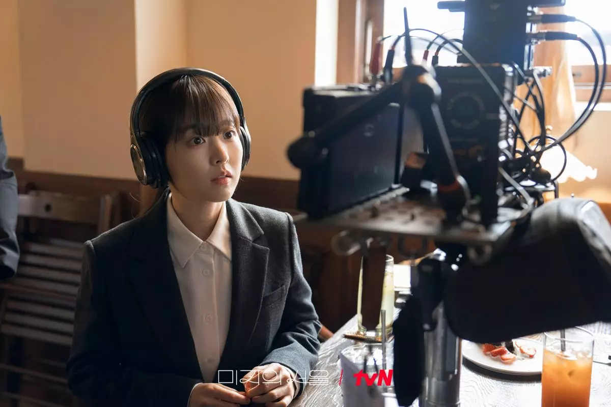 朴寶英在劇中一人分飾四角。 tvN FB圖片