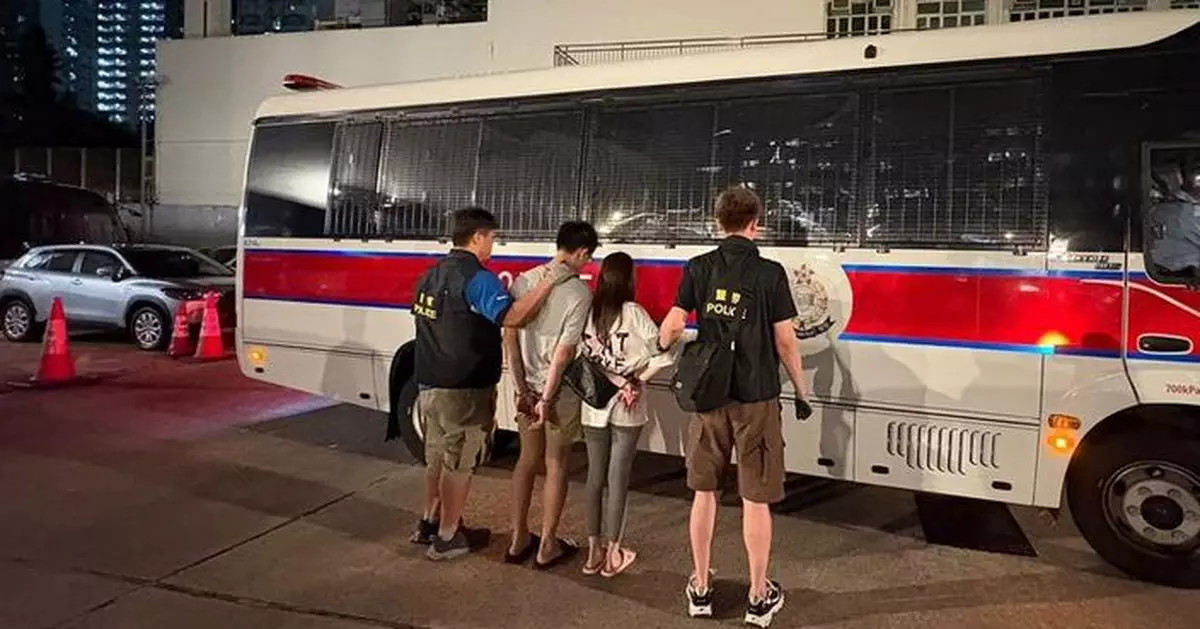 警方黃大仙東頭邨搗破毒品儲存倉 檢出逾千粒太空油煙彈拘一男一女