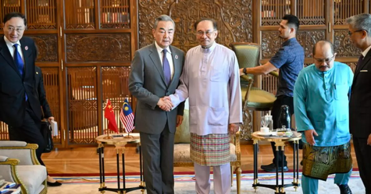 王毅晤安華稱中國將做大合作共贏蛋糕 美國單邊徵收高額關稅不得人心