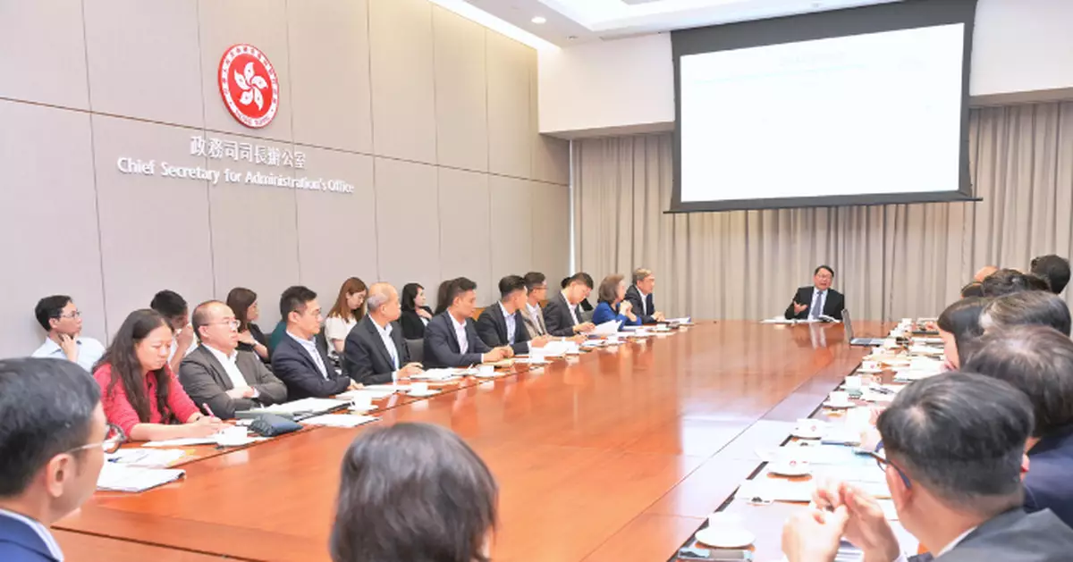 政府超前公布停課家長稱合理 氣象專家指預測極端天氣難度非常高