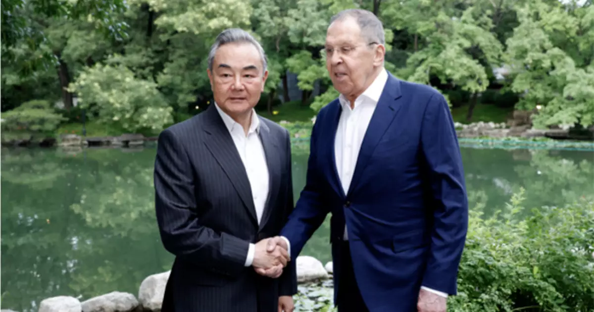 王毅北京晤拉夫羅夫　冀籌備好下一階段高層交往深化全面戰略協作