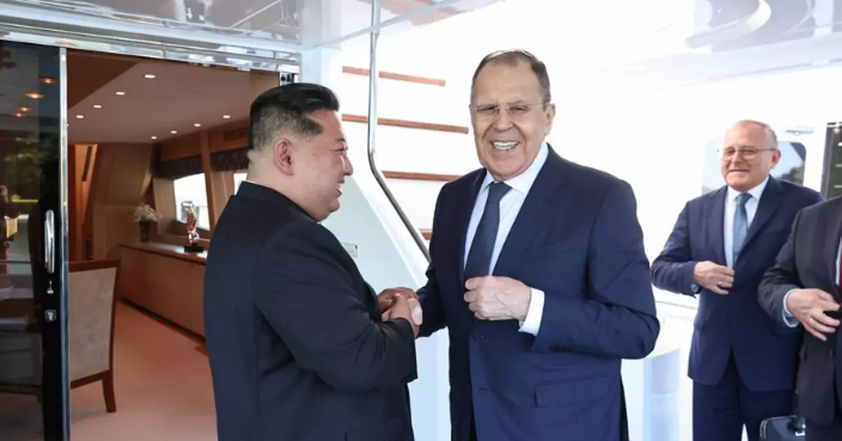 金正恩晤俄外長拉夫羅夫 稱北韓全力支持俄烏戰事