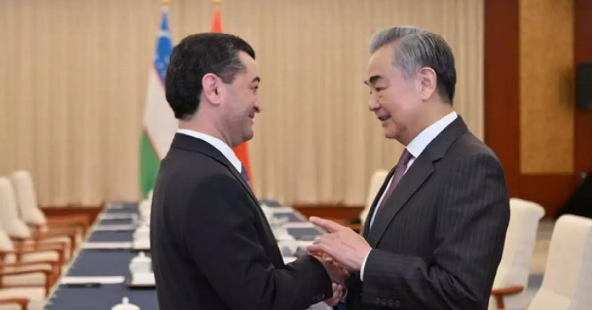 王毅晤烏茲別克外長賽義多夫 稱中國是可靠夥伴 願推動更高水平兩國關係