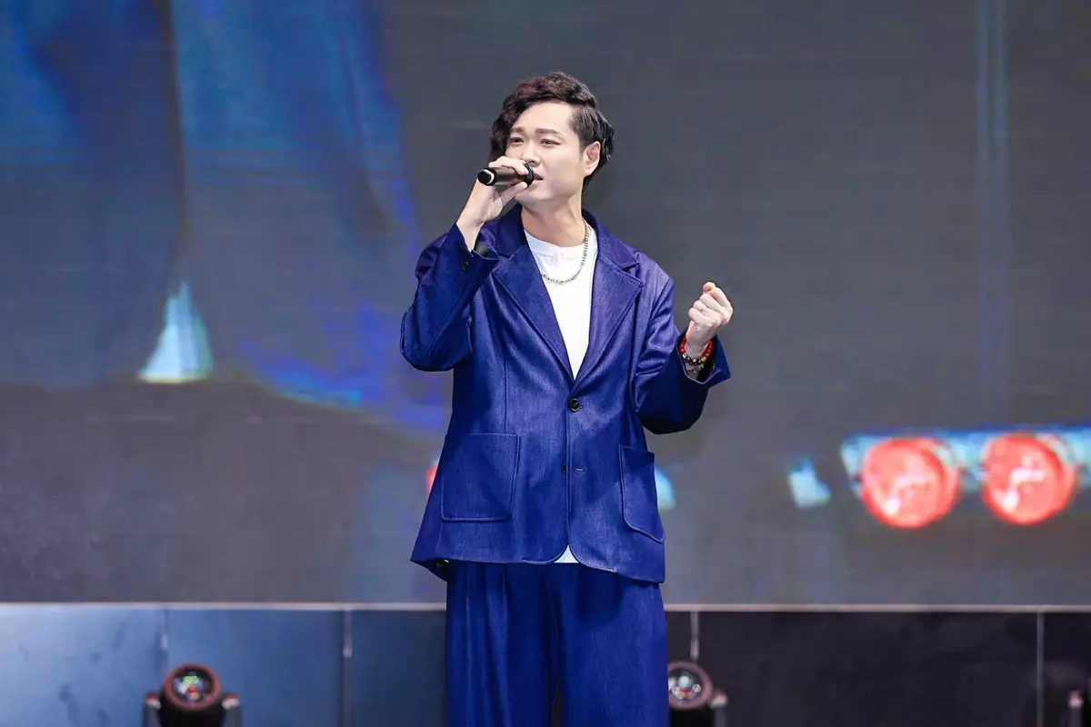 何博文
