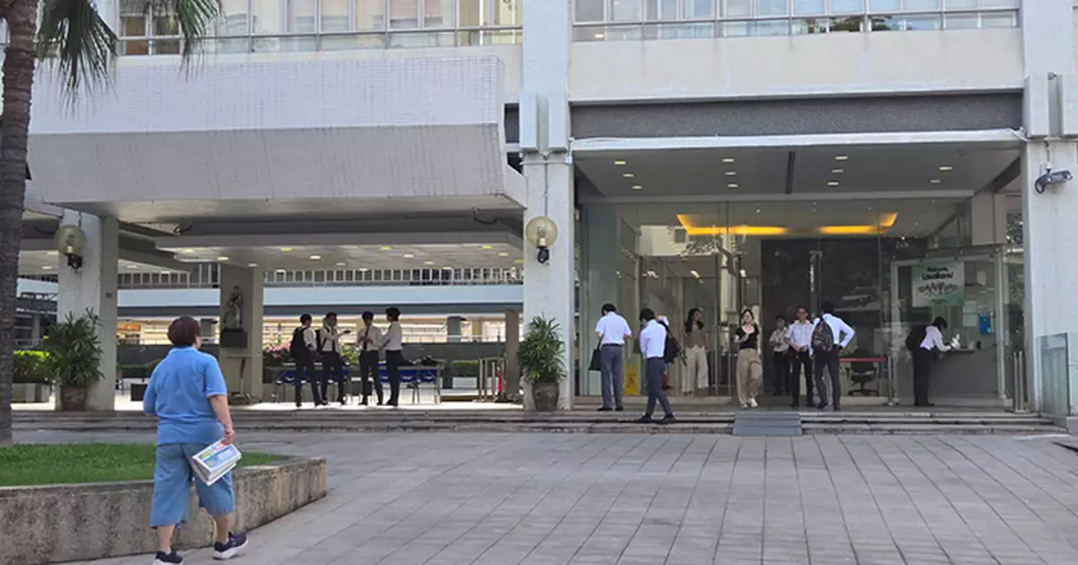 DSE放榜｜中國婦女會中學誕「終極狀元」   喇沙、英皇、華英出超級狀元