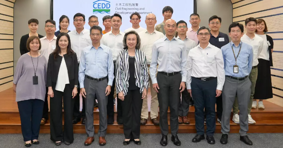 了解防治山泥傾瀉斜坡安全工作 楊何蓓茵訪土拓署　