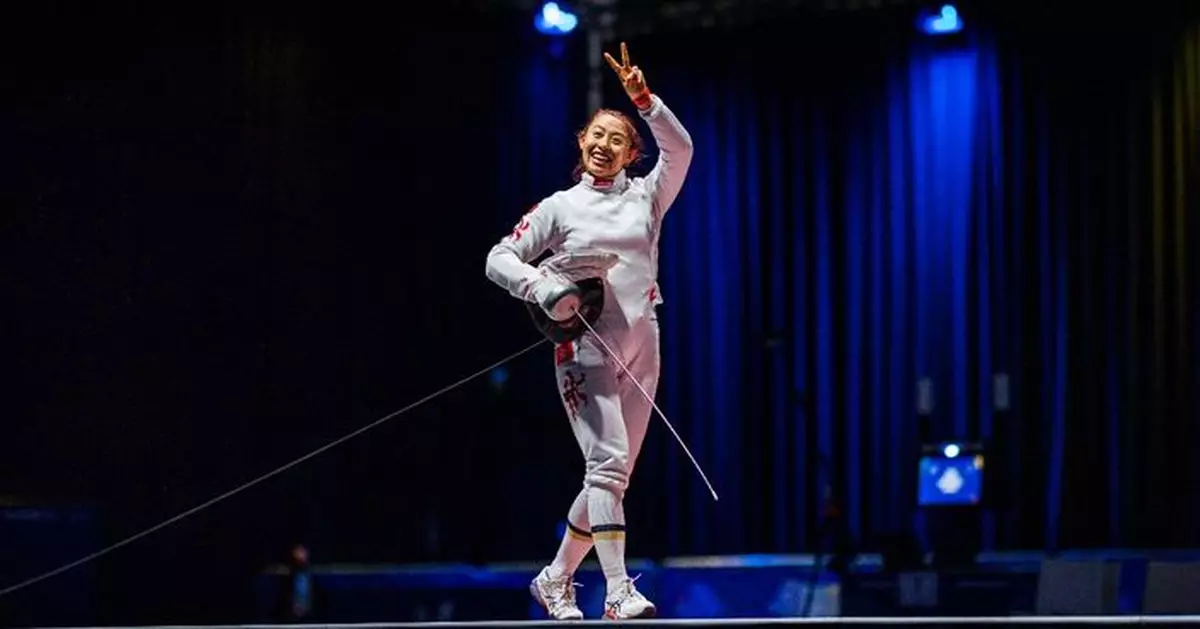 佘繕妡世大女子重劍個人賽奪金