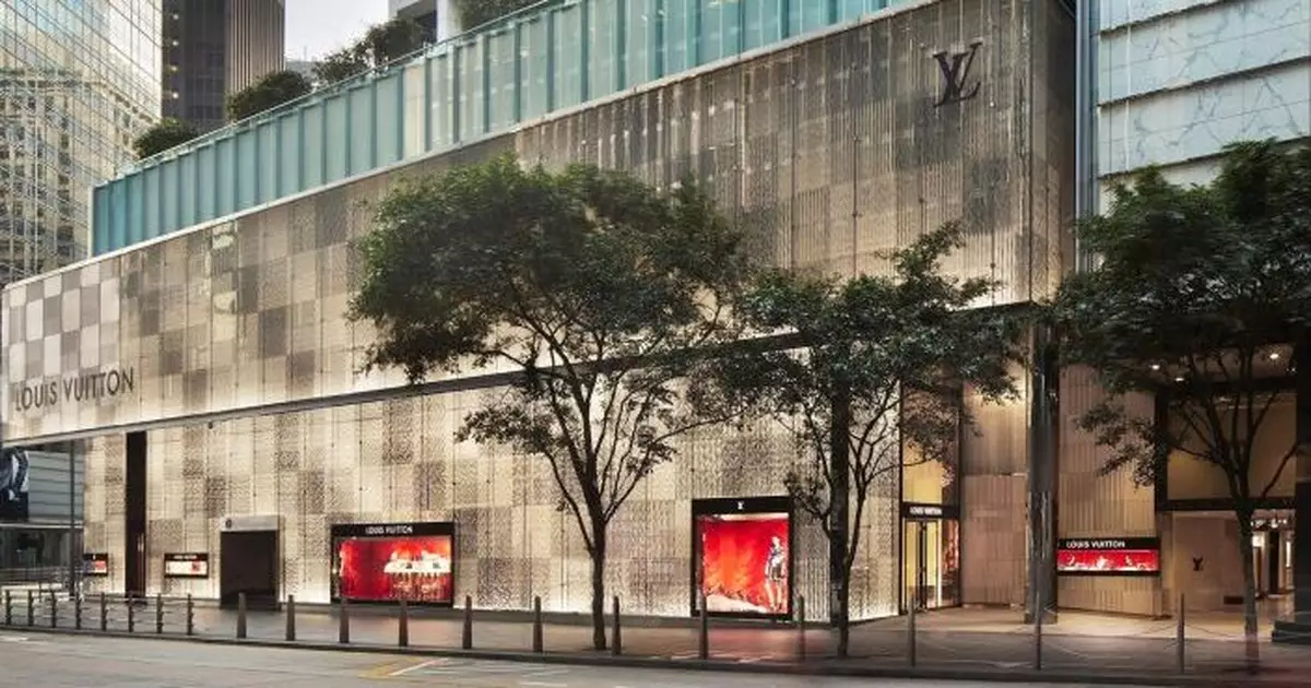 私隱公署：LV近42萬香港客戶個人資料疑外洩 包括護照號碼、電話、購物紀錄等