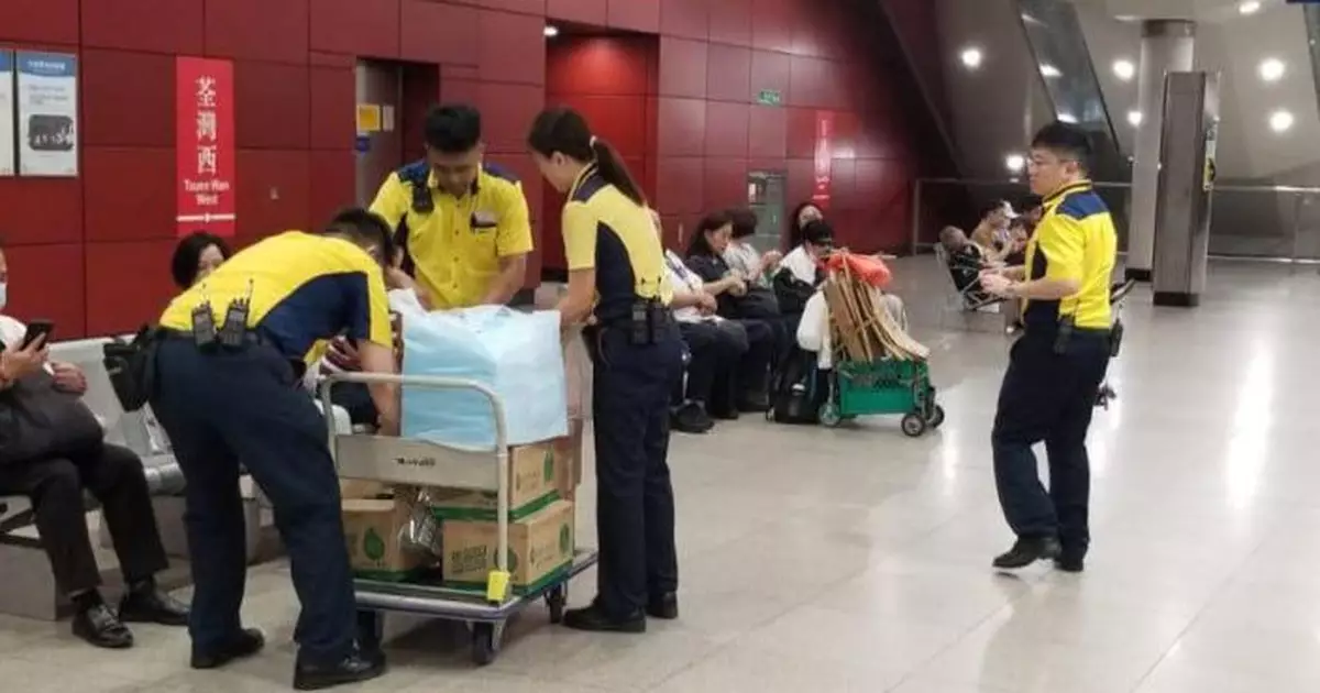 風暴韋帕｜港鐵車站維持開放供乘客暫避  維修團隊候命隨時出動檢查露天段設施
