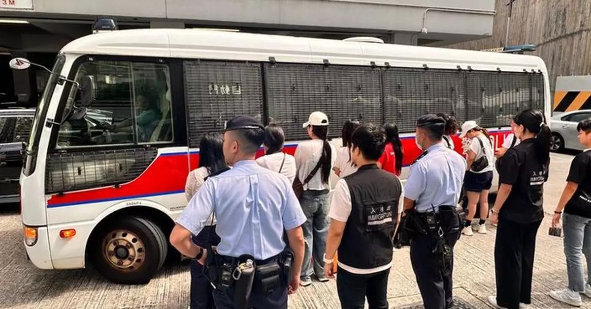 警方新界南反黑工及掃黃聯合行動 共拘31人