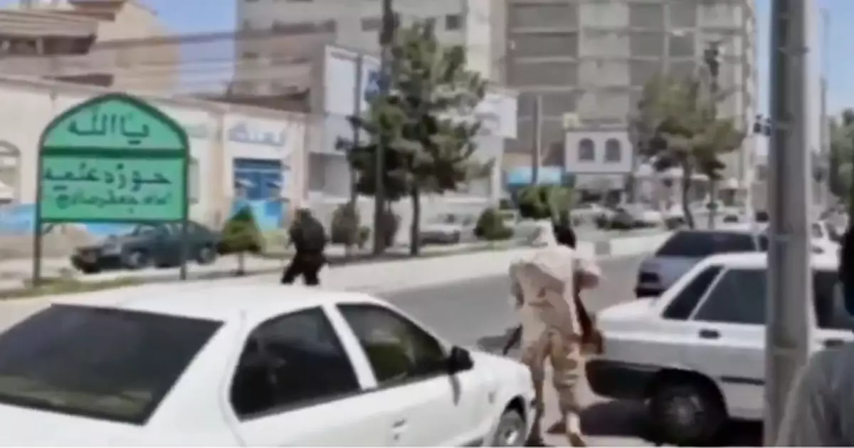 伊朗東南部司法機構遭槍手恐襲 至少8死13傷