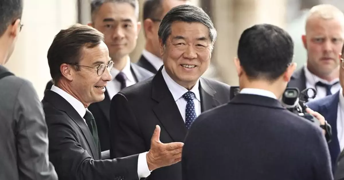 何立峰與瑞典首相會晤 稱願共同支持多邊主義和自由貿易