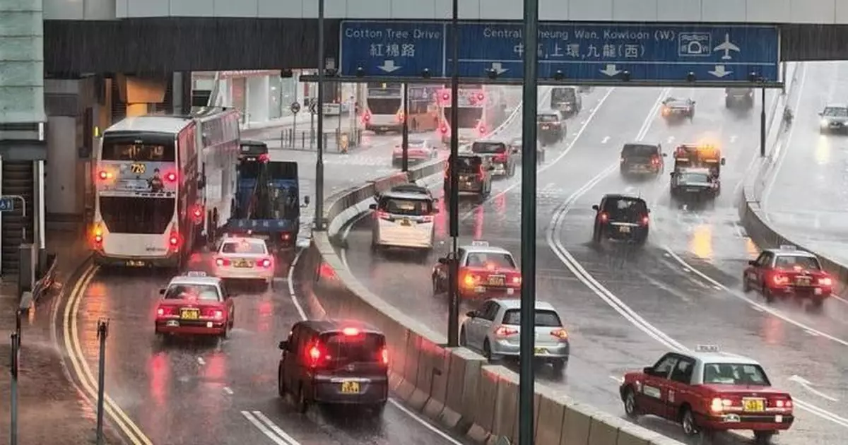 暴雨下城巴九巴部分路線須改道或暫停