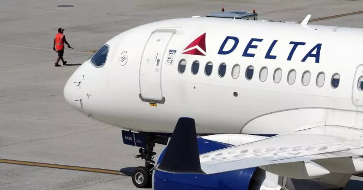 墨西哥機場客機搶跑道降落 差60米險壓達美航空737機身