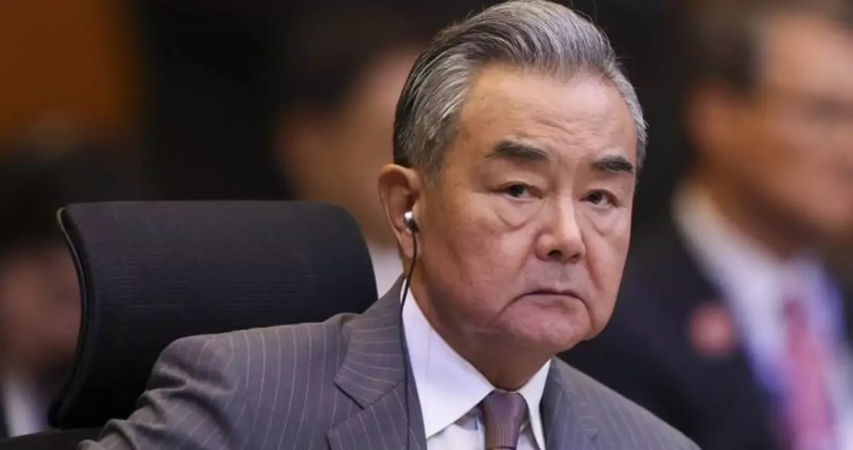 與日外相茂木敏充通電話 王毅﹕高層交往對兩國關係發展有重要意義