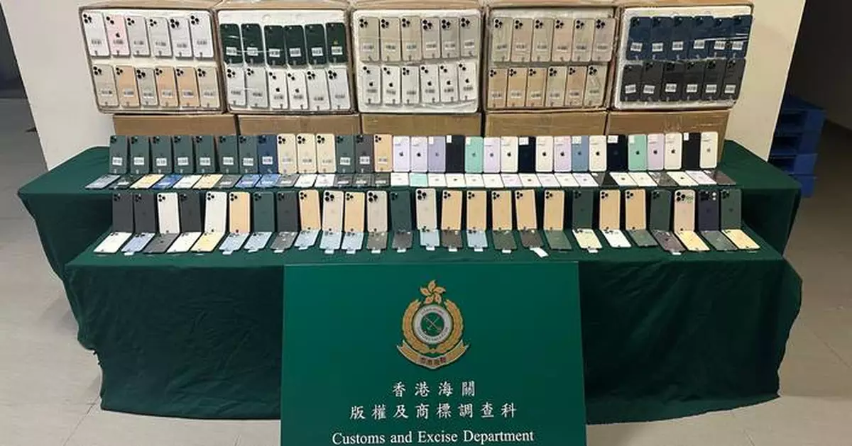 海關港珠澳大橋口岸截查入境貨車 檢值120萬共800件懷疑冒牌電話拘62歲司機