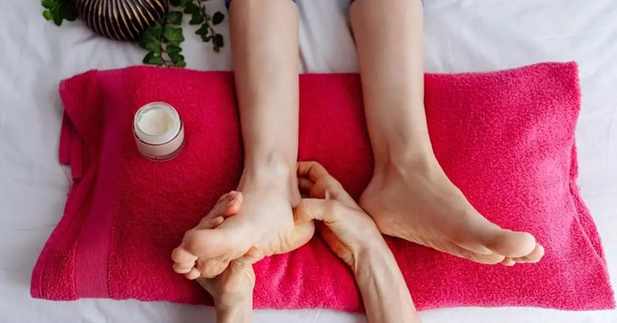 男子遊泰花5美金做街邊按摩腿紅腫爆膿瘡 醫生籲勿貪便宜選正規店