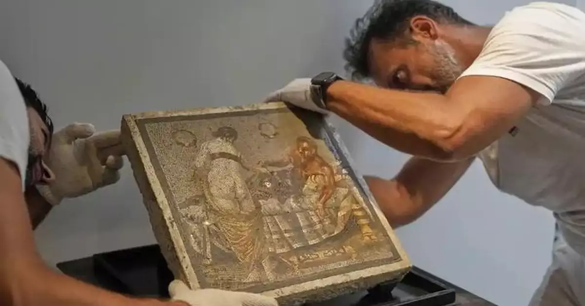 80年前遭納粹德軍掠奪 龐貝古城馬賽克拼貼春宮畫回歸原址