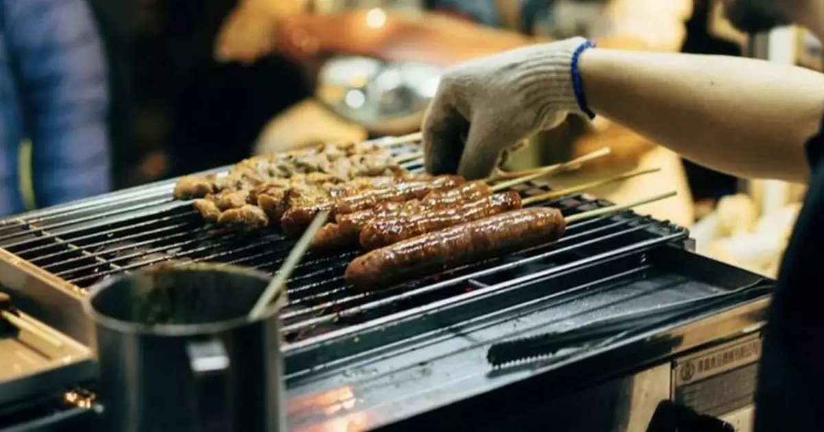 2蚊燒烤風暴席捲內地！30蚊吃飽的「夜繽紛經濟」或正改寫餐飲規則