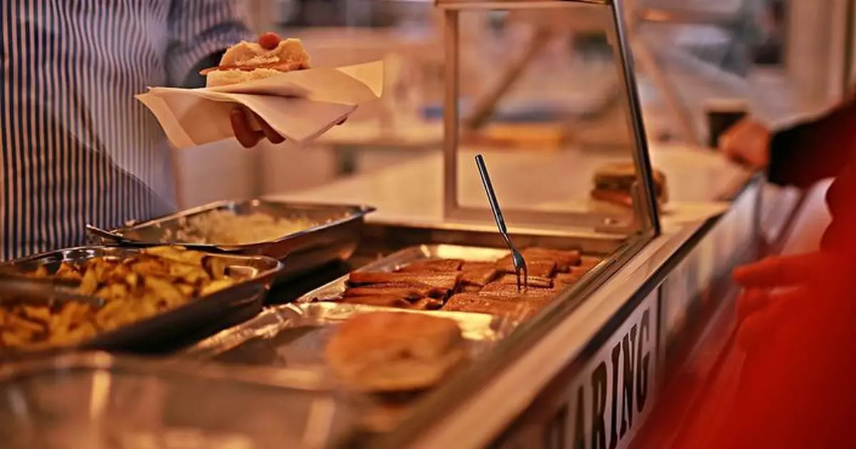 最後快樂被沒收！印度食堂貼警告標籤控糖管油遭狠批：愚蠢做法