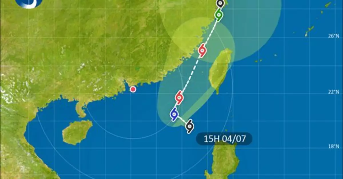 天文台：視乎熱帶低氣壓路徑評估明日稍後至周日是否須發更高信號