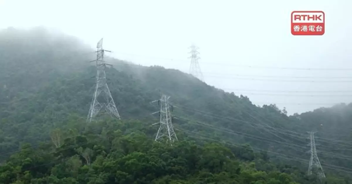 天文台：本港剛處於雷雨區之間所以今早雨勢比預期弱