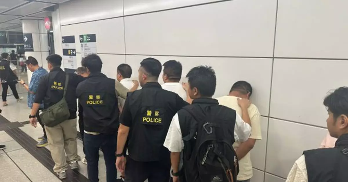 5名內地男子疑在紅館外兜售「黃牛票」被捕