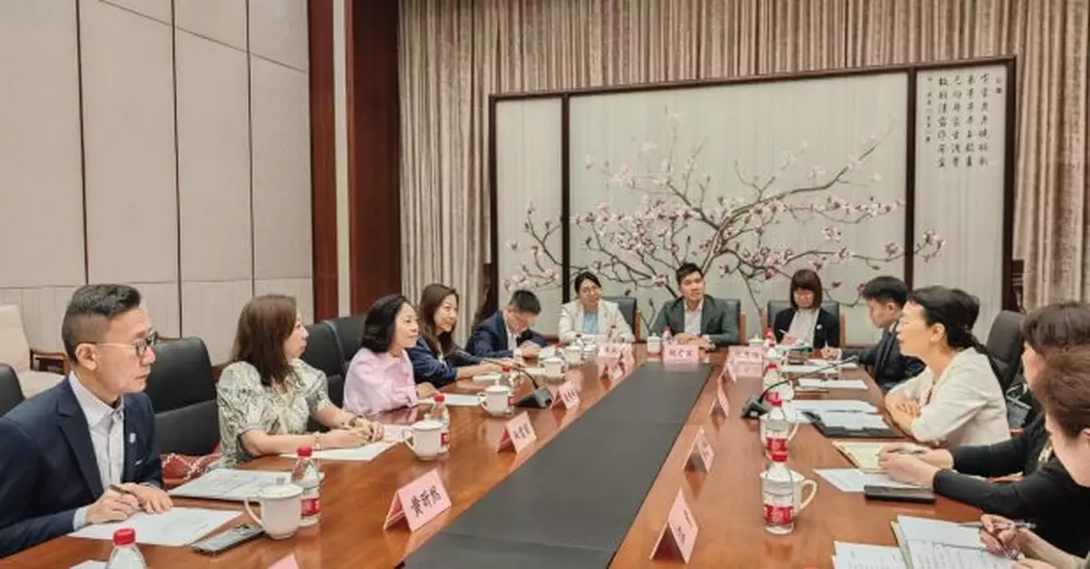 麥美娟率團展開北京訪問　出席「港澳青年故宮實習計劃」開學禮