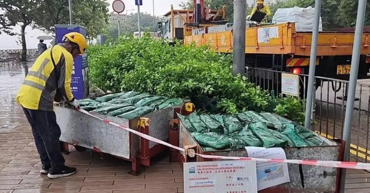 因應韋帕逼近　土拓署在沿岸低窪和當風地點提供沙包供市民使用