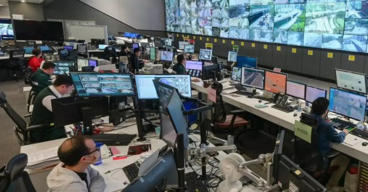 風暴消息｜運輸署督導5支的士車隊落波後接載乘客往來機場