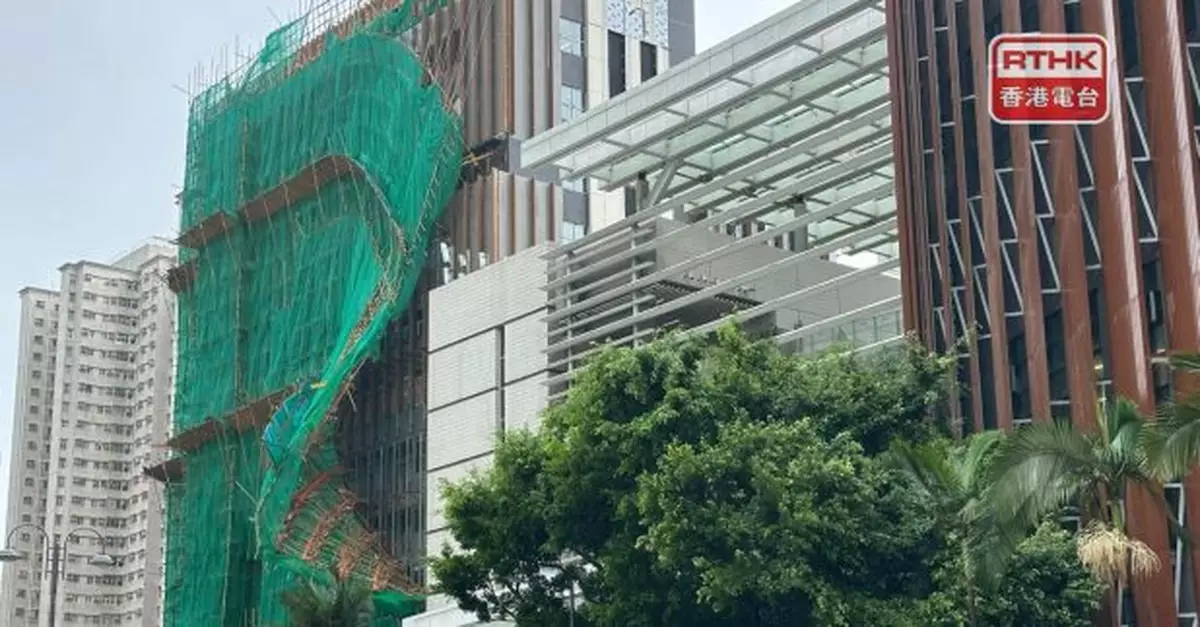 風暴消息｜屋宇署收到21宗與建築物有關事故　5宗棚架倒塌