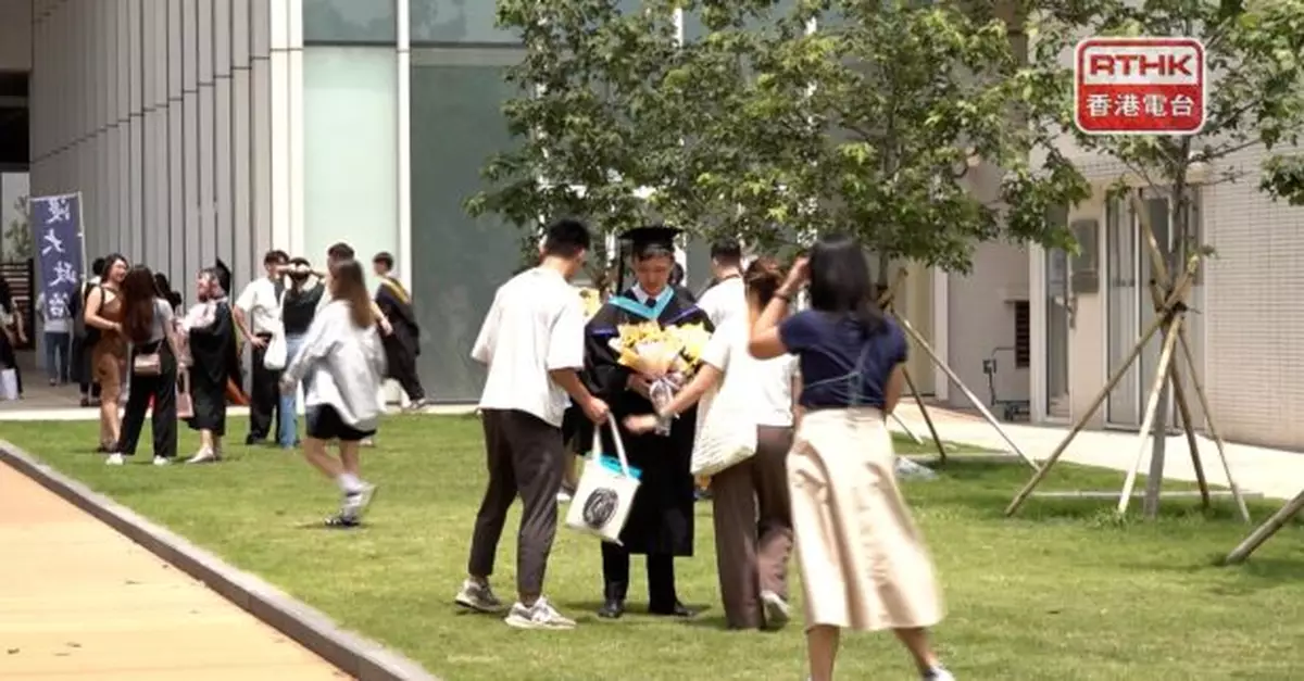 政府修訂資助專上學額門檻須居港滿兩年　設過渡安排