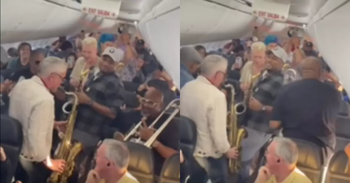 航班延誤反有驚喜 美爵士樂團機艙過道即興演奏為同機乘客打氣一掃沉悶氣氛