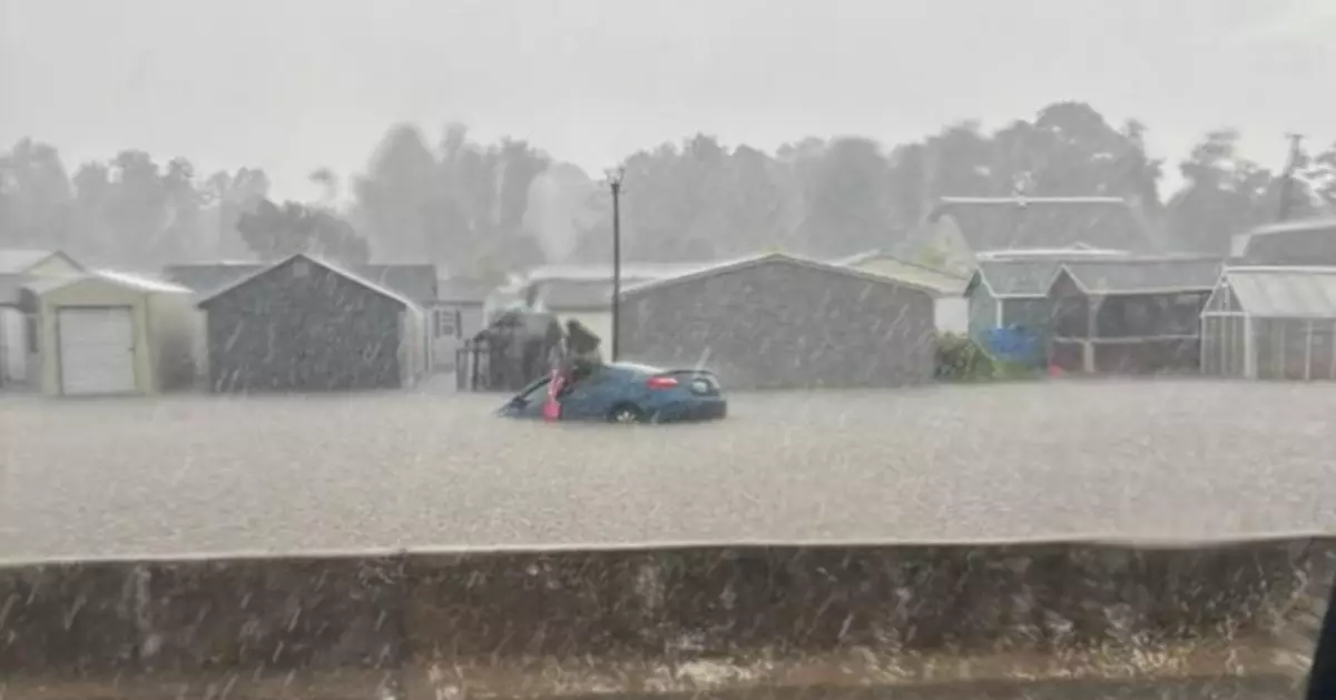 美國東岸暴雨引發水浸 區內機場有逾千航班取消