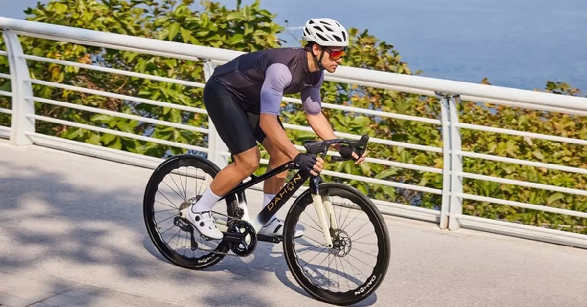 大行科工首日掛牌高收14.95% 每手賬賺740元