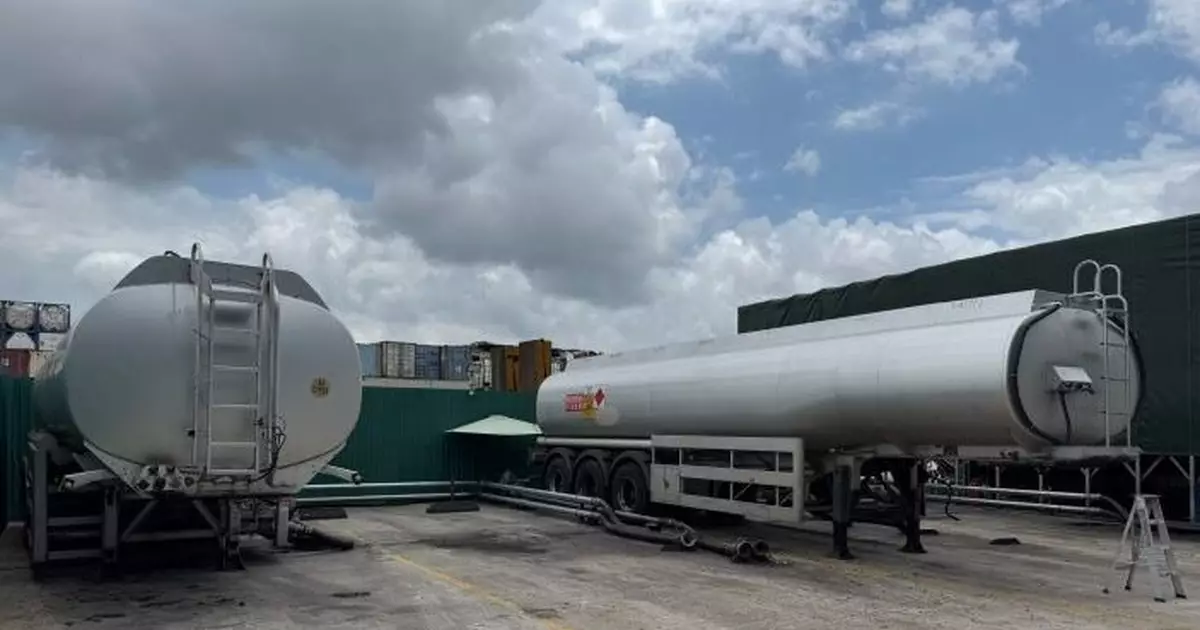 消防處元朗搗非法加油站 檢值逾110萬柴油