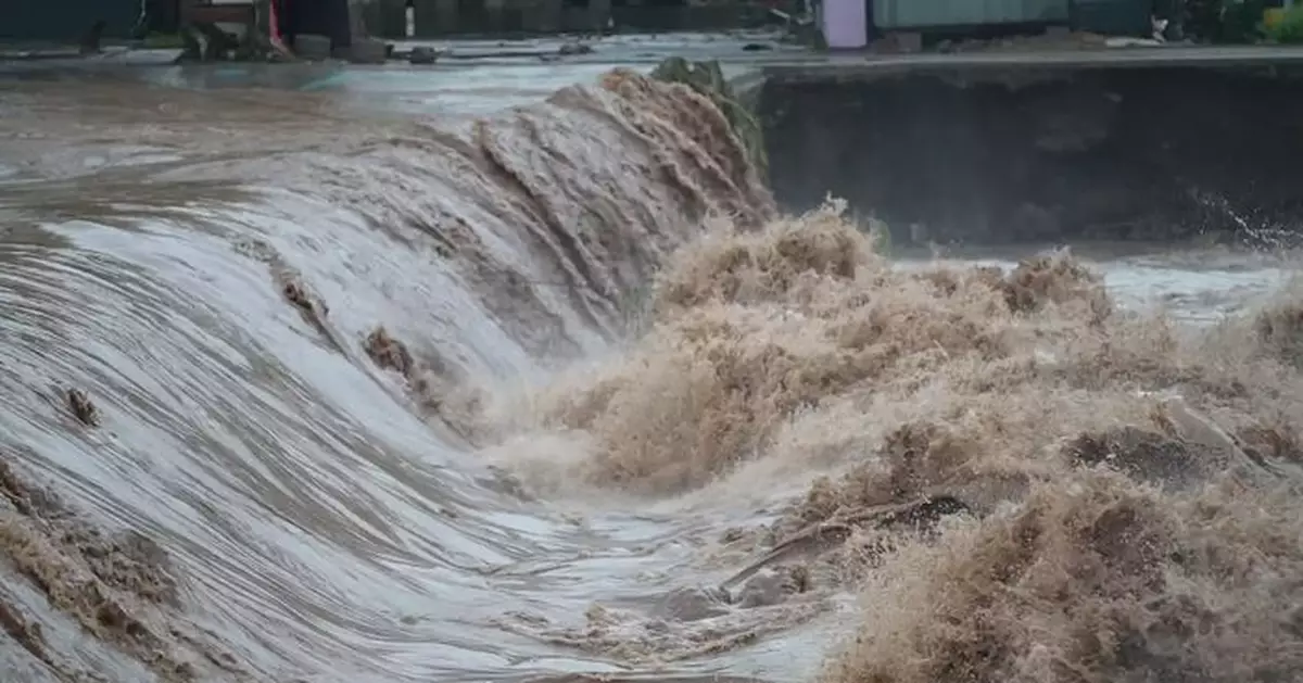甘肅中部暴雨引發山洪4000多人被困 部分地方電力通信受損