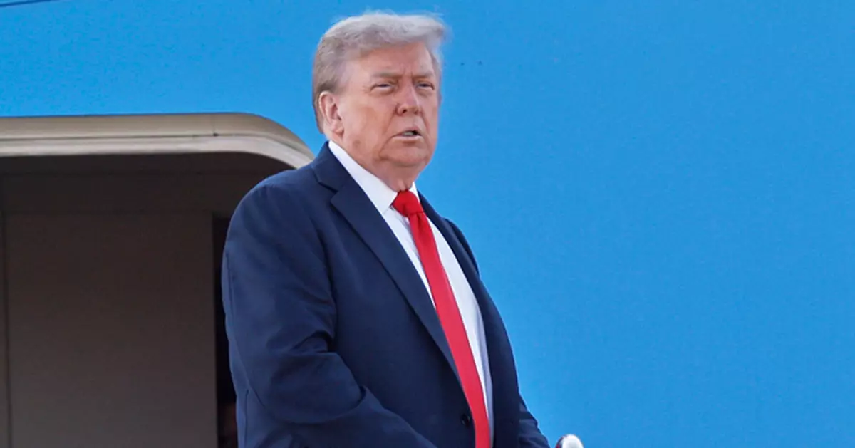 特朗普登上專機出發 到阿拉斯加州出席美俄峰會