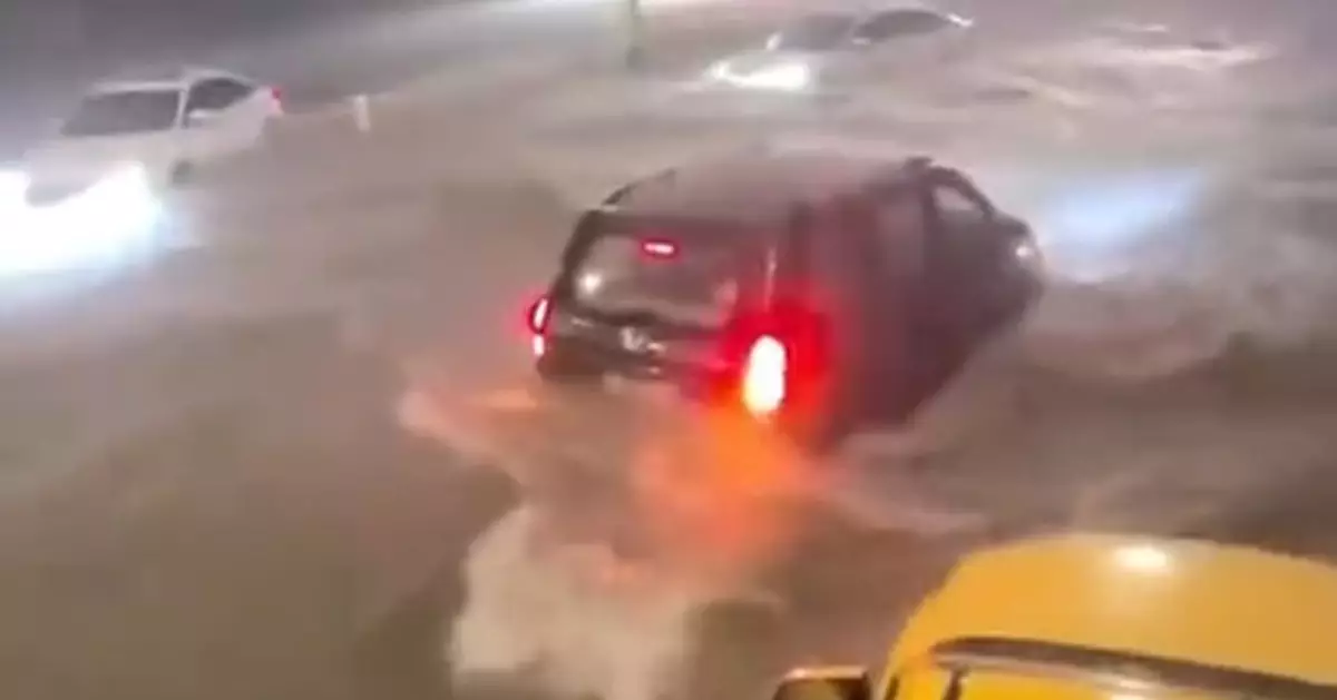 內蒙古鄂爾多斯市多區暴雨天氣 3死3失蹤