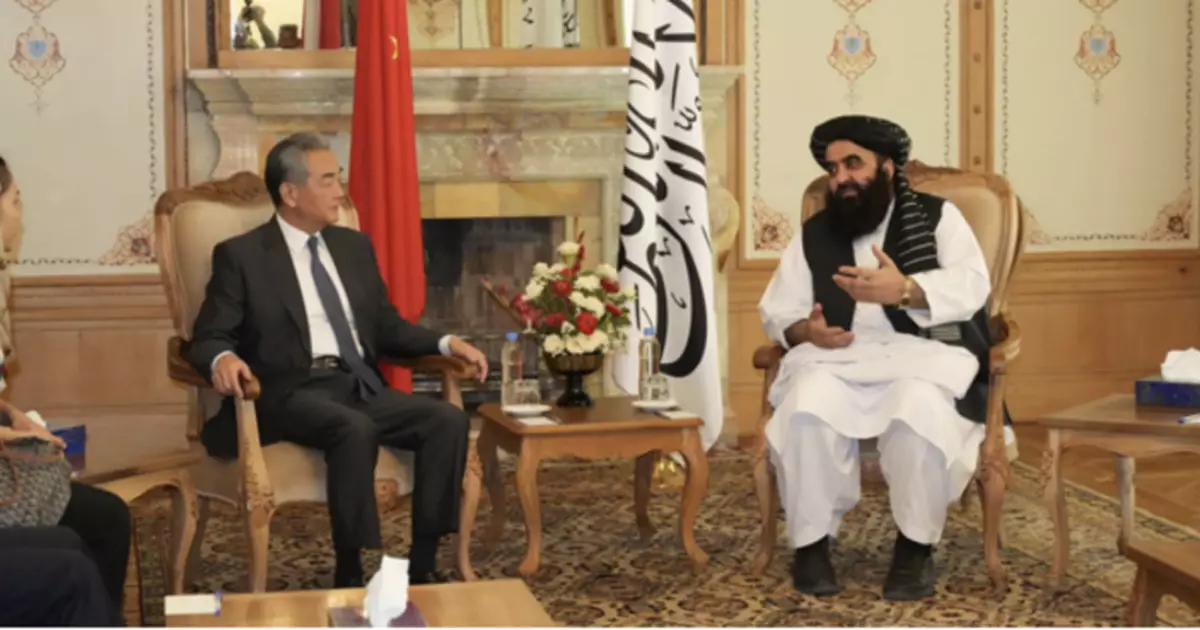 王毅會晤阿富汗外長穆塔基　強調中方支持阿政府穩健施政